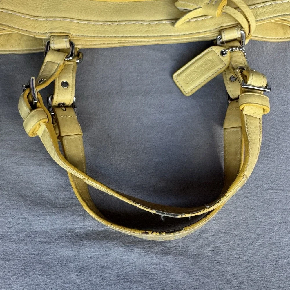 Coach  Distressed Pebbled Leather Satchel‎ Purse 12 X 9 X 4.5